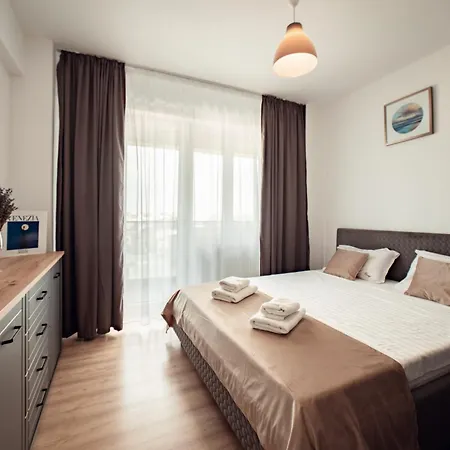 Cozy Apartments At Q Residence - Palas Mall Iasi Exterior photo