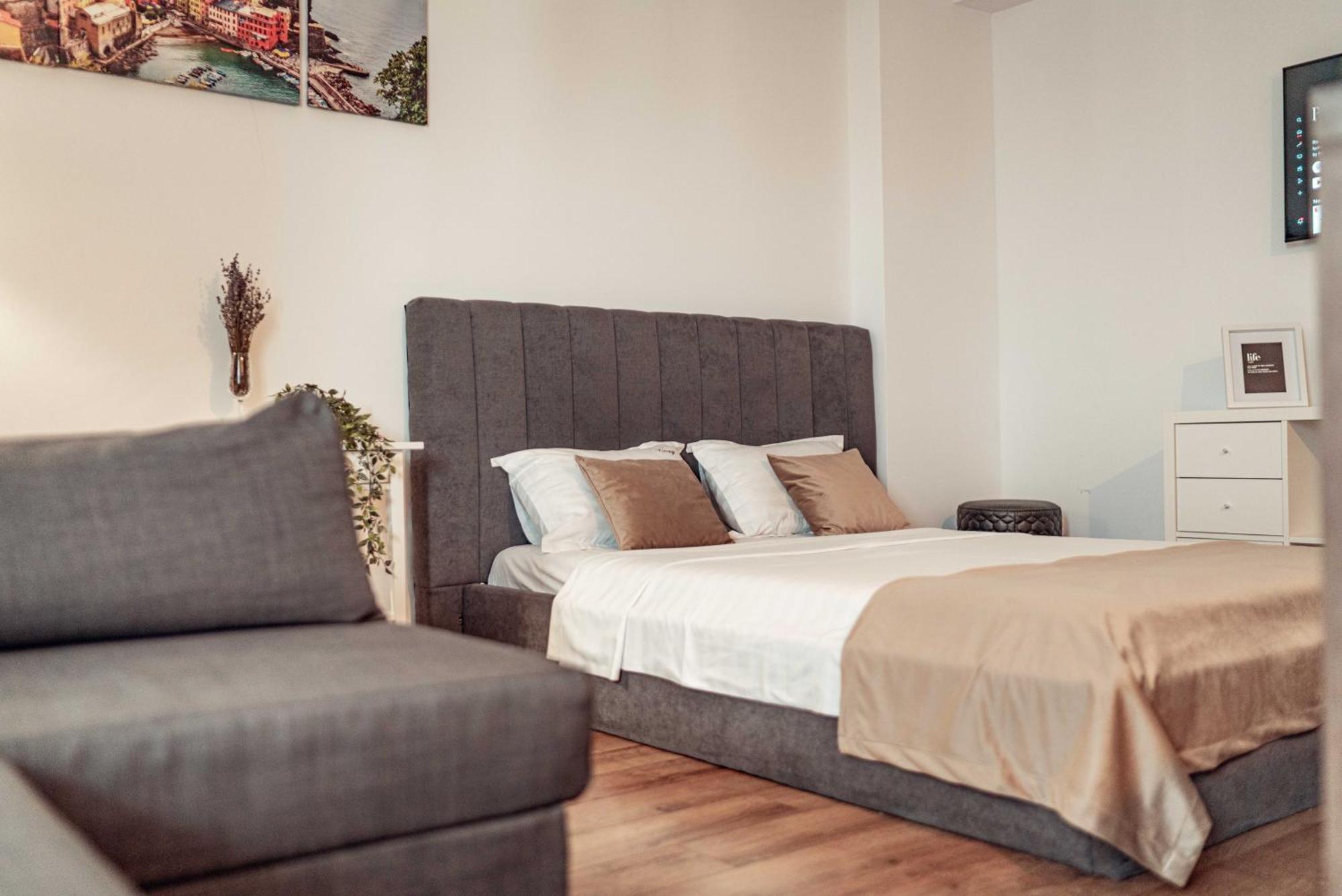 Cozy At Q - Mall Apartment *
